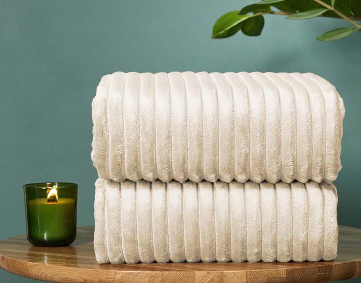 Плед велсофт Fine Line Макадамия 120709 полоса 3 см - 0