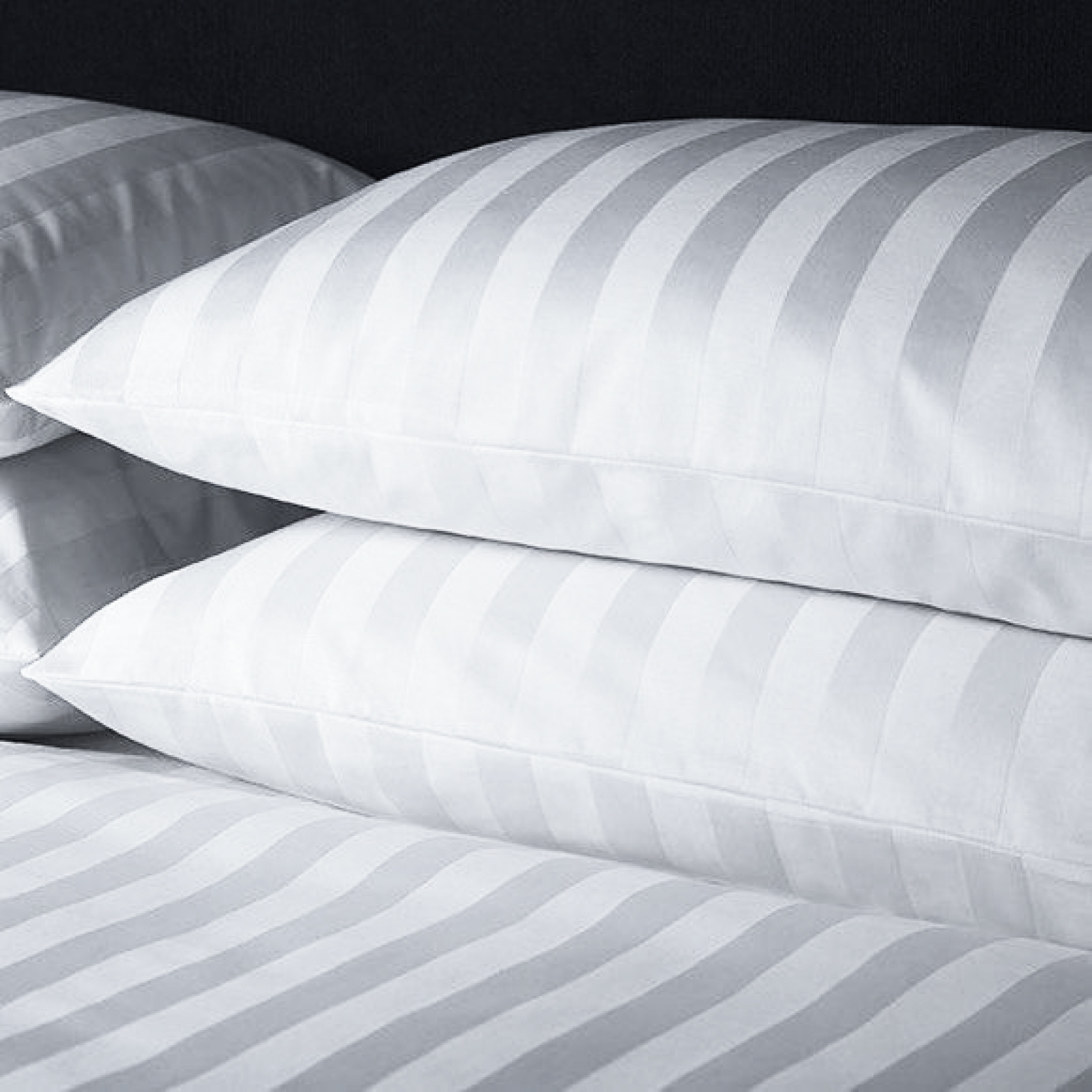 Страйп-сатин 220 см отбеленный арт. 305 (2*2см) - 2