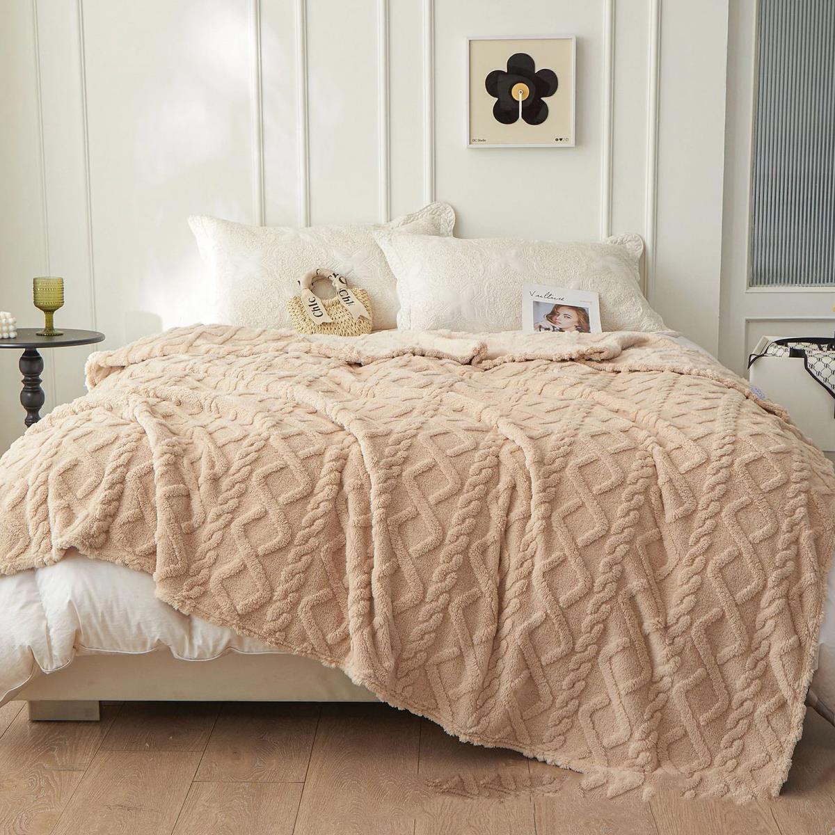 Плед велсофт Vse DOMA шерпа, косичка, бежевый - 0