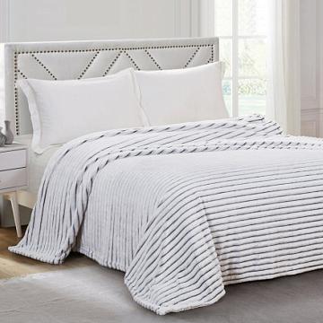 Плед велсофт Все ДОМА/Vse DOMA цвет черный/белый, шиншилла, полоса 2,5 см, чемодан