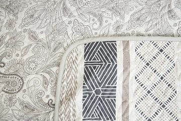 Покрывало двустороннее п/э Комфорт Серые вензеля